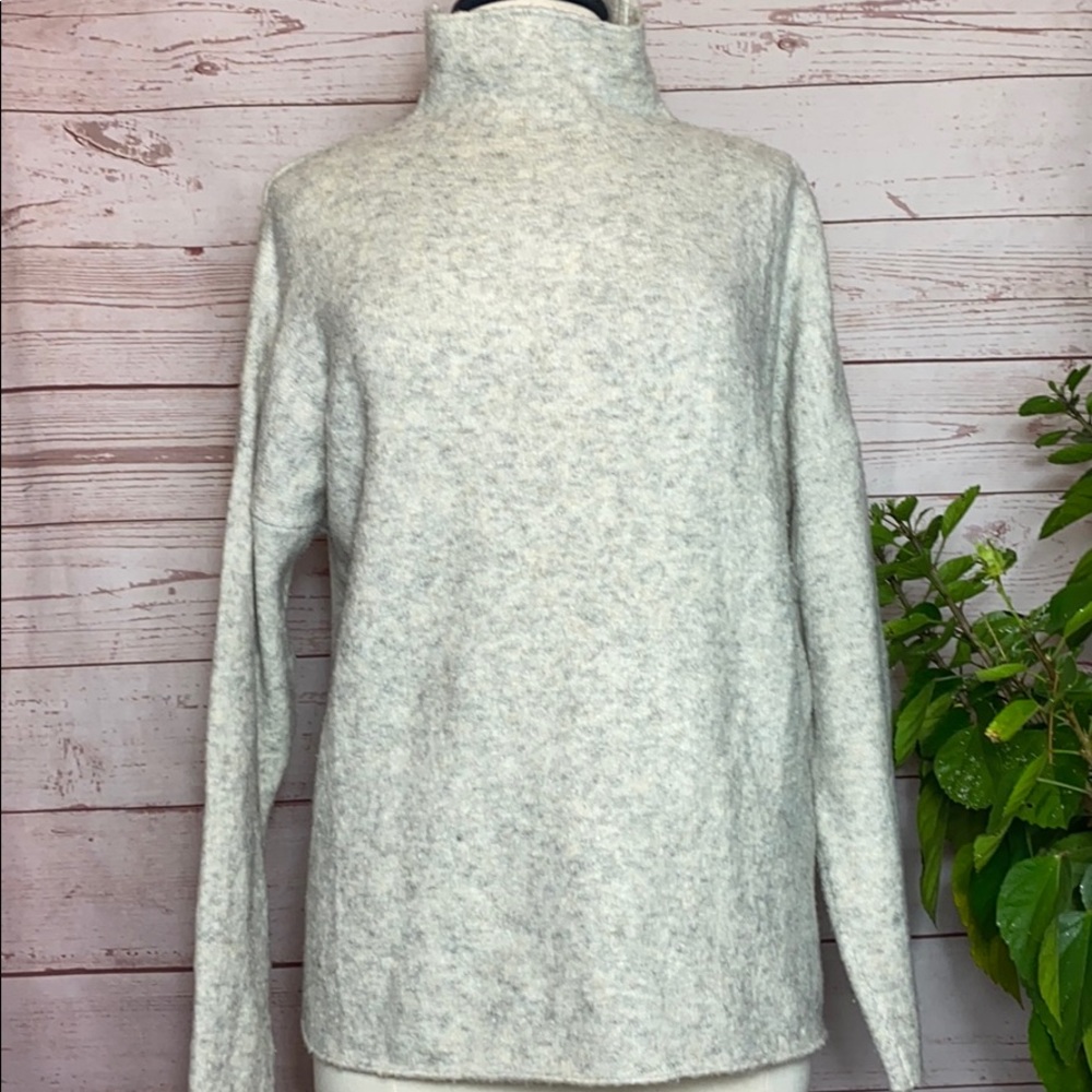 ❄️ Heather Grey Mock Neck Sweater